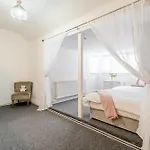 דירה Spacious 5 Bed Contractor And Family *