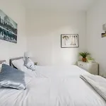 Spacious 5 Bed Contractor And Family דירה בריסטול