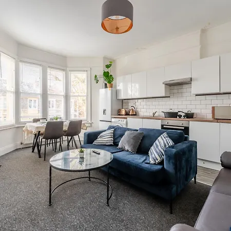 Apartmán Spacious 5 Bed Contractor And Family *