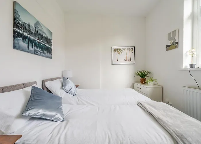 Spacious 5 Bed Contractor And Family Apartmán Bristol